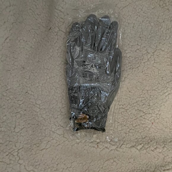 CORDOVA# 3751 MONARCH-PU 13 Gauge Taeiki 5 Glove , Package of 12, NWT - Picture 4 of 5